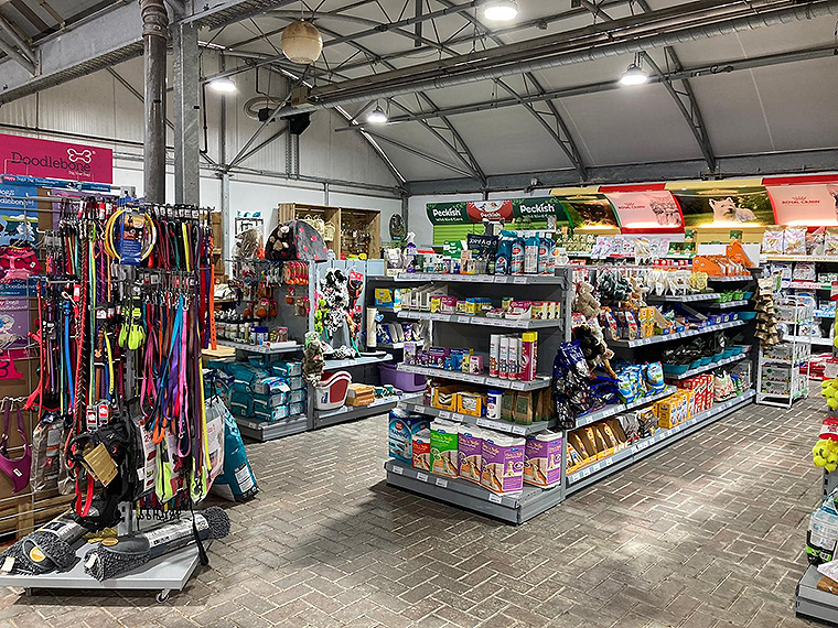 Pet Barn at Knights Betchworth