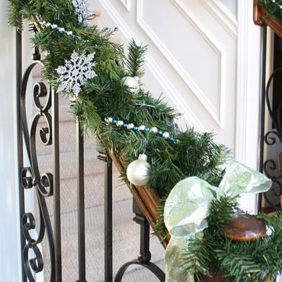 Top 5 porch decor ideas for the festive season