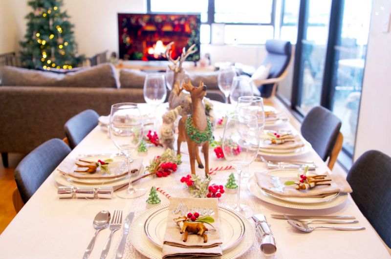 Top tips for decorating the Christmas table - Knights Garden Centres