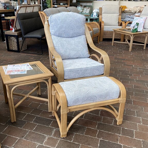 Andorra Lounging Chair (Assembled) with B Grade Fabric