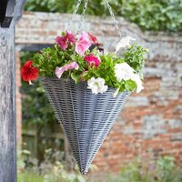 Baskets & Planters