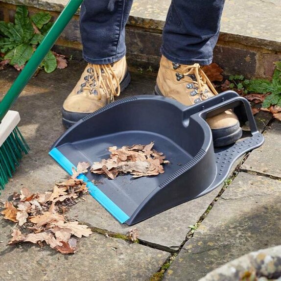 Dustpan Yard Step-On  - image 1