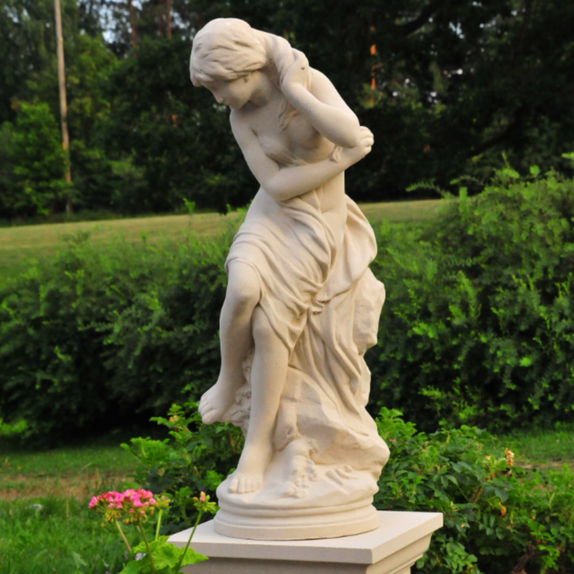 Haddonstone Venus Statue