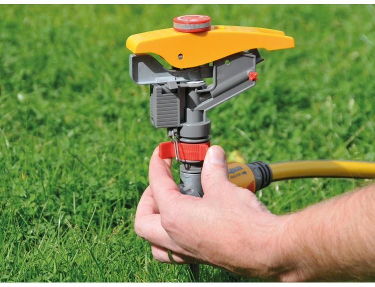 Hozelock Pulsating Sprinkler 450m Knights Garden Centres