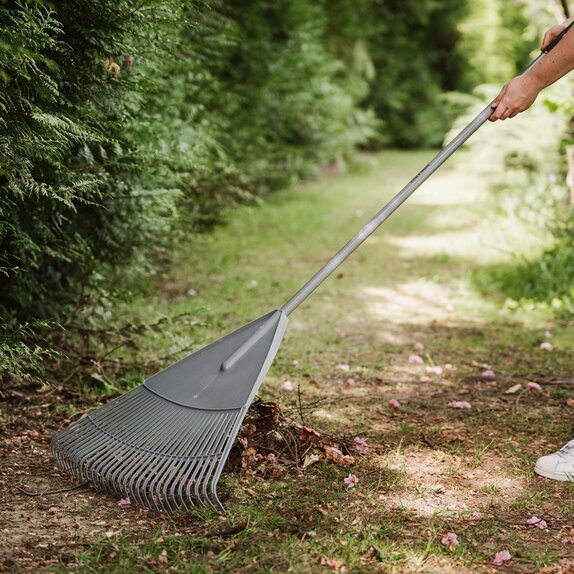 Kent and Stowe Ultimate Leaf Rake