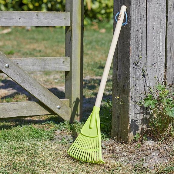 Leaf Rake - image 1