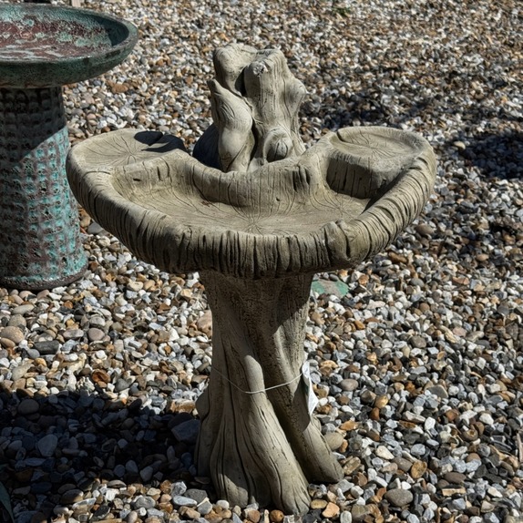 Melmar Stone Nuthatch Bird Bath - Sherwood