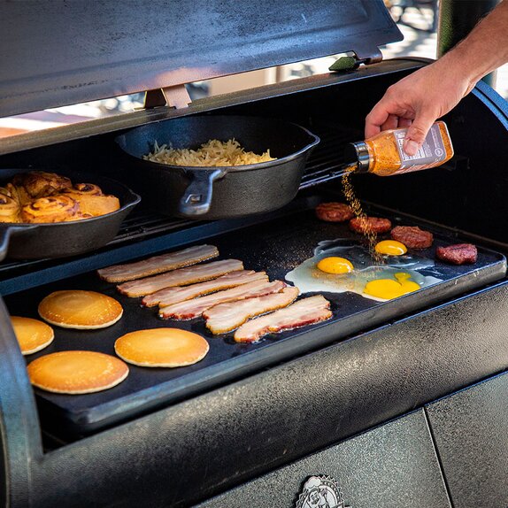 Pit Boss Cast Iron Griddle - image 1