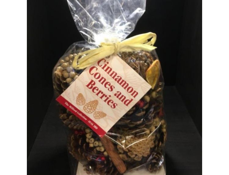 Pot Pourri Cinnamon Pine Cones & Berries