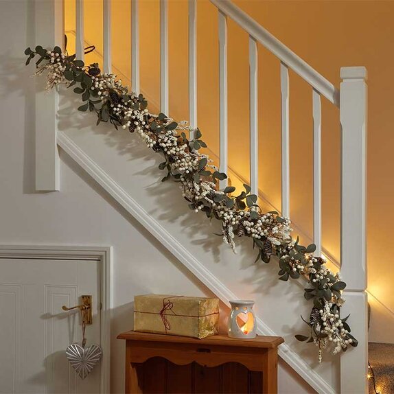 WinterBerry Garland - 180cm